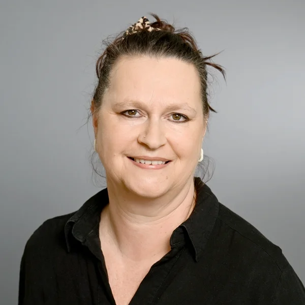 Friederike Stephan Das Bild zeigt ein Porträtfoto von Friederike Stephan