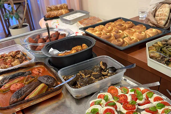 Fastenbrechen Das Foto zeigt das Buffet.