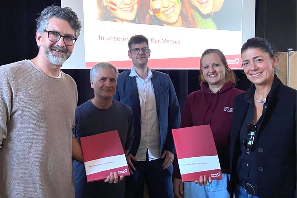 Gruppenbild mit Nils Pasternak, Tobias Engenhorst, Thorben Alfers, Sara Schmucker und Suzan Kostadinovic.