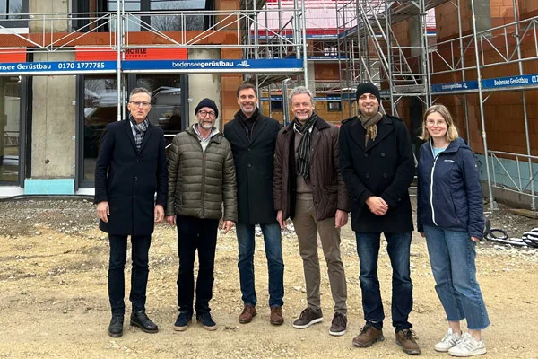 Leben am See Das Foto zeigt die Verantwortlichen des Projekts.