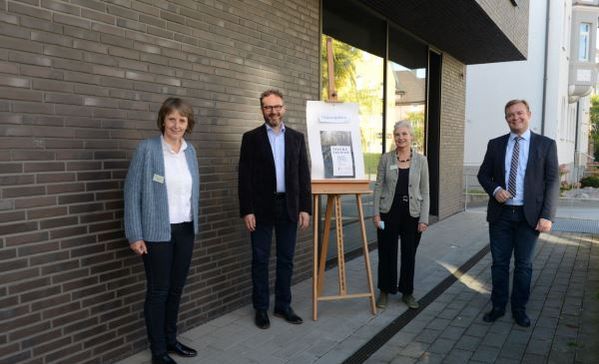 Leiterin der Fachschule für Heilpädagogik am Institut für Soziale Berufe (IfSB) und Organisatorin, Heidi Fischer (v.l.), Referent Dr. Dr. Ralf Lutz, Katharina Richter vom Organisationsteam am IfSB und Prof. Dr. Florian Kluger, Leiter IfSB. 