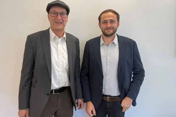 Liebenau Österreich erweitert Geschäftsführung Das Foto zeigt Klaus Müller und Raphael Girardi