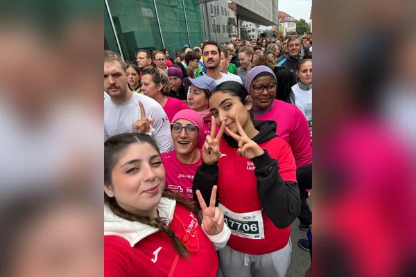 Einstein-Marathon Das Team vor dem Start.