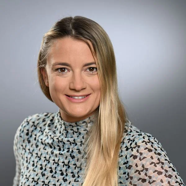 Vanessa Mayer Vanessa Mayer