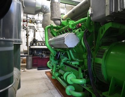 Das Bild zeigt eine große technische Anlage