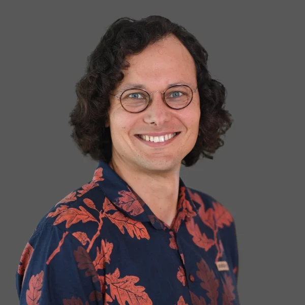 Dr. Thomas Mooz Dr. Thomas Mooz