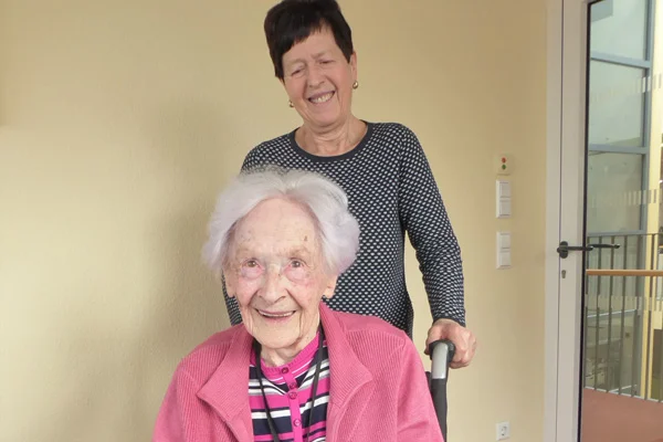 Geburtstagsfeier Das Foto zeigt Josefine Krauter und ihre Tochter.
