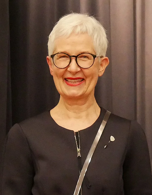 Das Foto zeigt die Ehrenzeichenträgerin Dr. Dorothea Ehrmann.