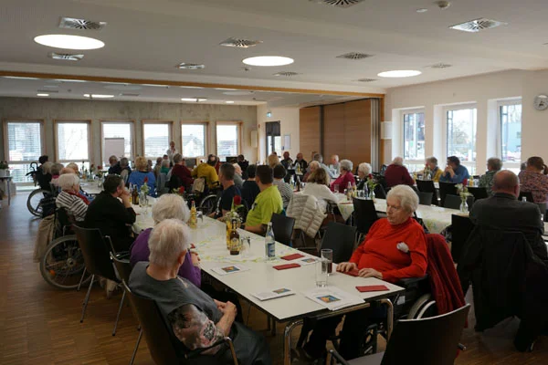 Das Foto zeigt die Feier.