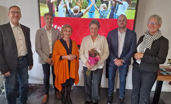 Das Foto zeigt Roland Meindl, Philip Kling, Andrea Thiele, Josefine Wölfle, Tom Dickmann, Dr. Elisabeth Jooß.