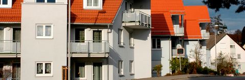 Das Bild zeigt eine Außenaufnahme der Lebensräume für Jung und Alt Baindt