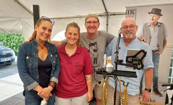 Gruppenfoto beim Sommerfest