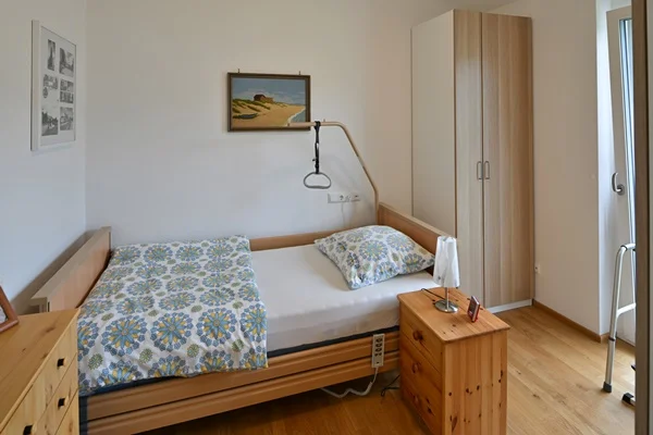 Das Bild zeigt eine Wohnungseinrichtung