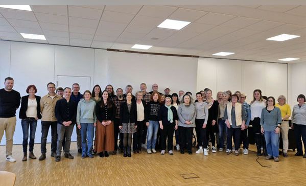 Ein Gruppenfoto der Jubilare und Jubilarinnen.