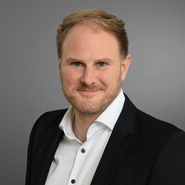 Tobias Holecek