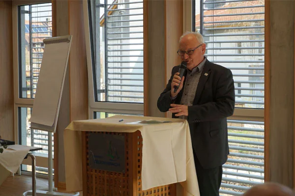 5-jähriges Jubiläum Das Foto zeigt Weidenbachs Bürgermeister Willi Albrecht.
