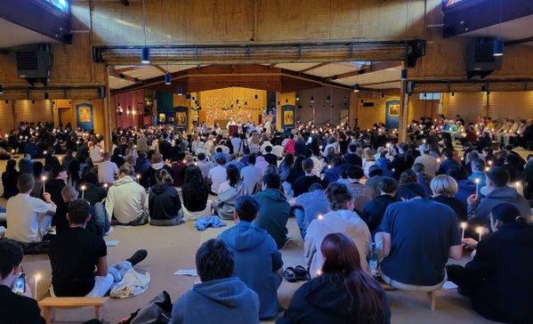 Dreimal täglich finden in Taizé Gottesdienste statt.