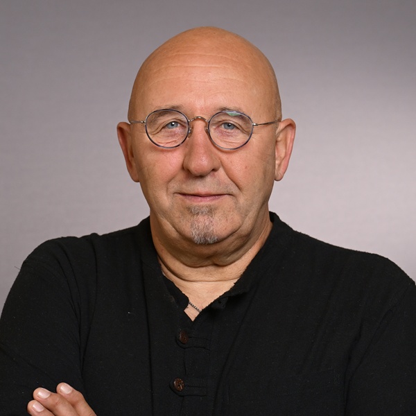 Peter Fröhlich Das Bild zeigt ein Porträt von Peter Fröhlich