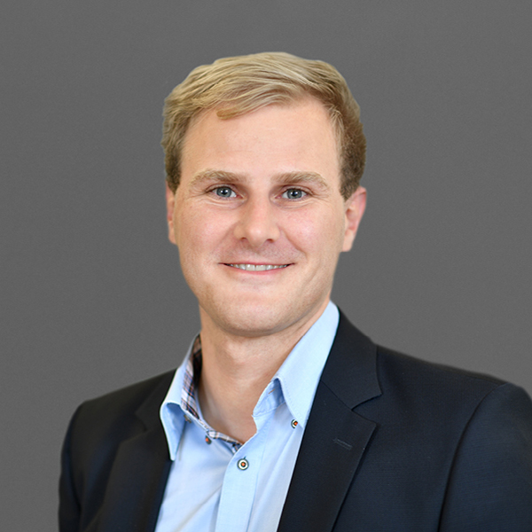 Tobias Holeczek Tobias Holeczek