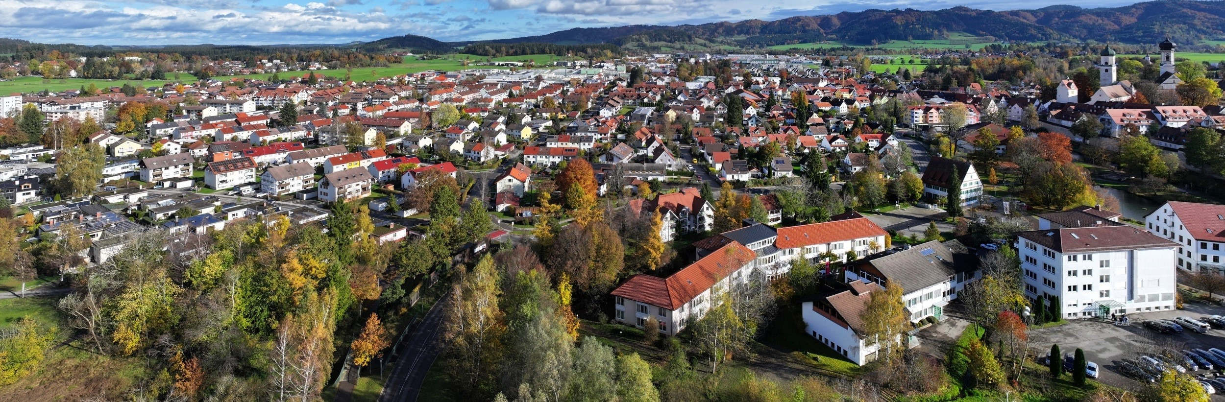 Das Bild zeigt das Haus der Pflege St. Leonhard