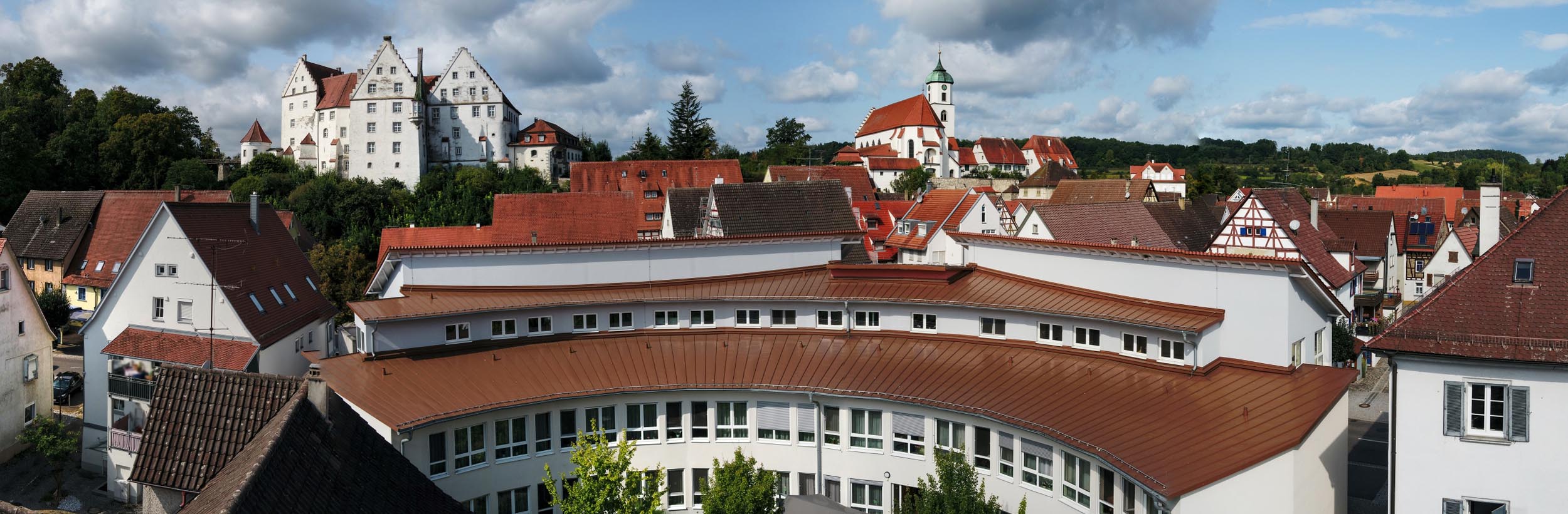 Das Bild zeigt das Haus der Pflege St. Wunibald