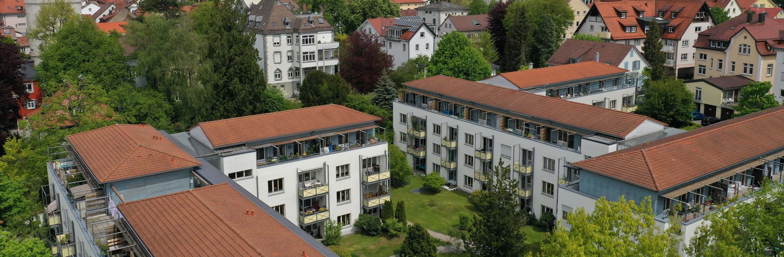 Das Bild zeigt den Lebensraum Weinbergstraße in Drohnenansicht