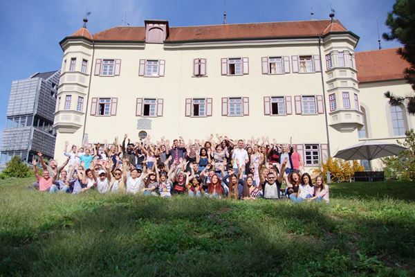 Junge leute kennenlernen aus grafenstein Uni leute 