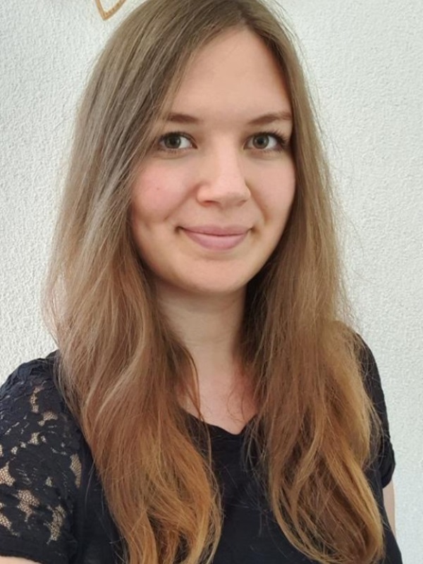 Das Bild zeigt Ergotherapeutin Luisa Kunz 