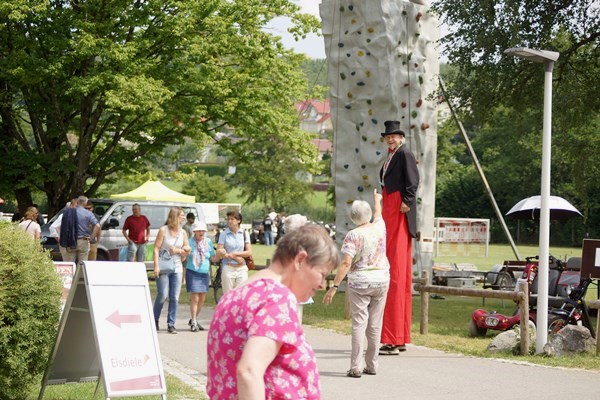 Das Sommerfest der Stiftung Liebenau findet am zweiten Juli-Wochenende statt. Dort gibt es für Festgäste mit und ohne Einschränkungen viel zu sehen und zu erleben.