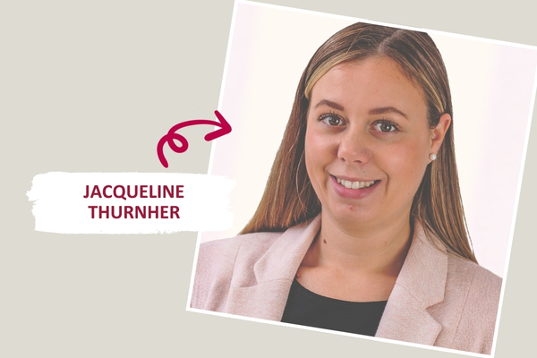 Portraitfoto von Jacqueline Thurner